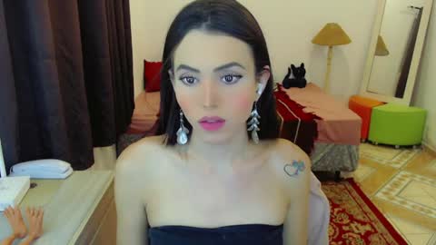 Sophie Fantasys online show from April 2, 5:59 am