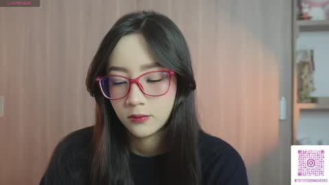 Sophie or Sof online show from April 21, 8:38 pm