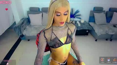 sophie_vall online show from January 19, 2:21 am