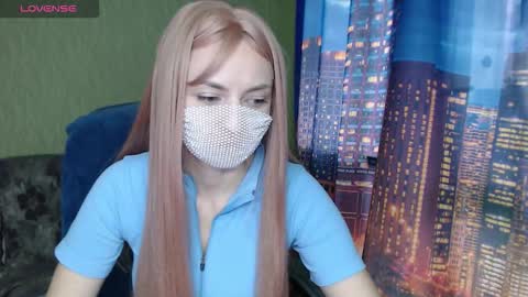 Sophie online show from March 27, 8:37 am