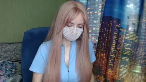 Sophie online show from June 5, 7:25 am