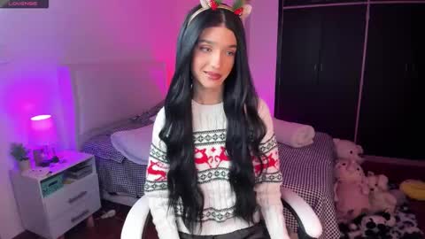    online show from December 4, 8:03 am