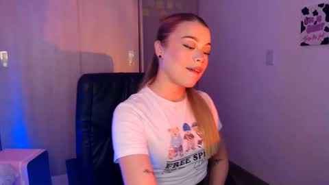 Sophie online show from June 7, 1:00 am