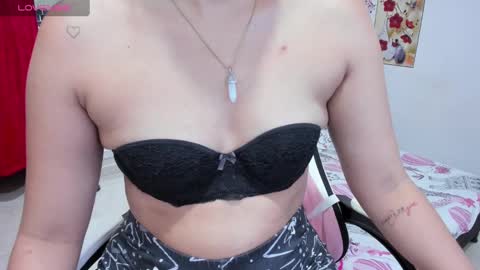 Sophie Woods  online show from December 5, 7:00 pm