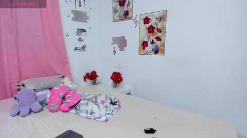 Sophie Woods  online show from December 17, 10:43 pm