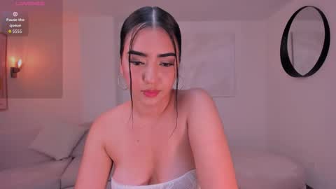 Sophie online show from November 28, 5:37 am