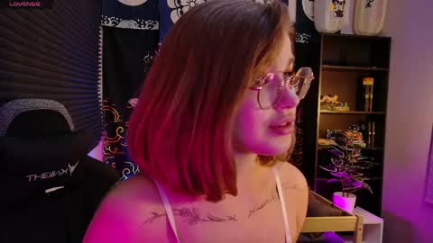 Sophie online show from April 4, 8:27 pm