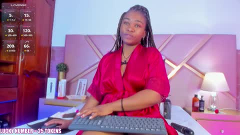 Sophie online show from December 15, 1:07 pm