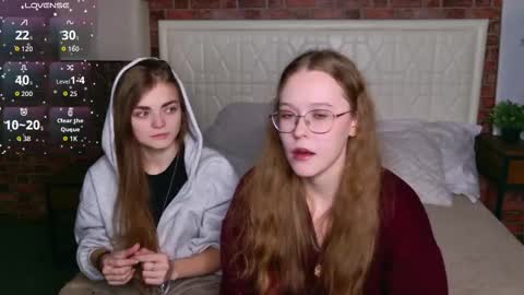 Sophie and my bestie Mandy    online show from November 9, 2:31 pm