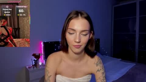 sophiewildcat online show from April 2, 12:29 am