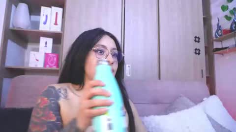 Sophiie online show from March 9, 2:16 am