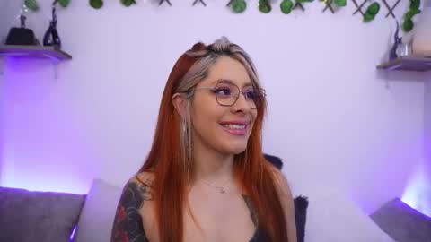 Snapshot of sophiiecums chatting on October 11, 12:43 pm Sophiie online show from October 11, 12:43 pm