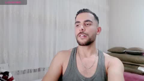 luis online show from January 6, 9:52 pm