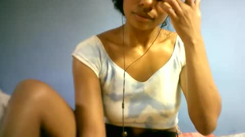 sourayaa online show from April 18, 7:07 pm