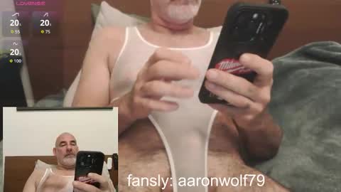 Snapshot of soyelpoti79 chatting on October 19, 3:49 pm WhiteWolfFL online show from October 19, 3:49 pm