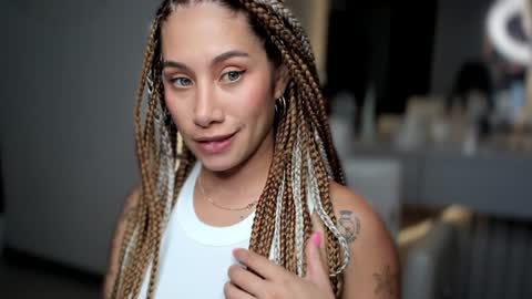 brisa  s online show from January 17, 2:50 am