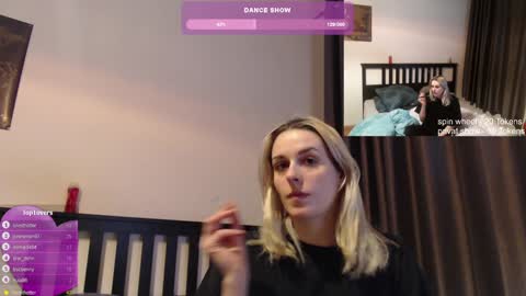 Spacegirl online show from December 25, 3:38 pm