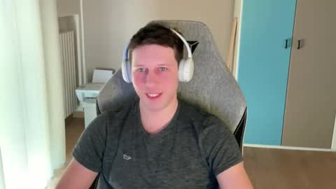 spaduzz online show from April 11, 1:26 pm