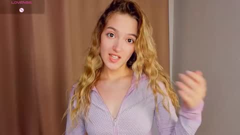 Mary online show from February 22, 3:36 pm