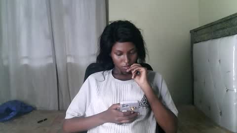 Snapshot of spicebae256 chatting on September 18, 9:57 am Smiles online show from September 18, 9:57 am