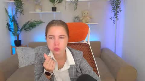 spicy_lexi online show from September 16, 6:27 am