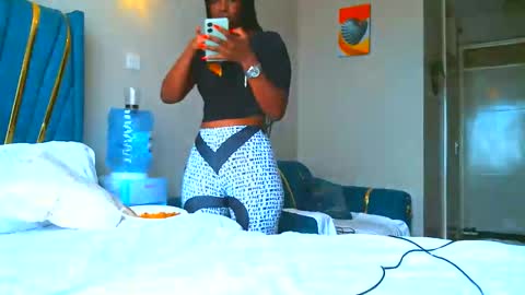 spicygal_ online show from February 26, 7:56 am