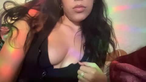 spicypiscesxoxo online show from November 2, 11:16 pm