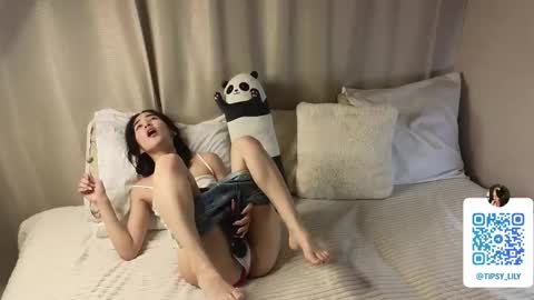 Snapshot of spicyyuki chatting on October 15, 5:47 pm Tipsy online show from October 15, 5:47 pm