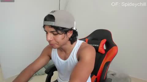 spideychill online show from June 14, 5:26 pm
