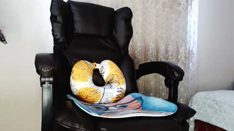 Tips are the best compliment to a woman online show from February 27, 9:35 am