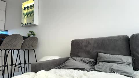 Dina online show from April 2, 5:15 am