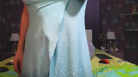 Snapshot of squirtyjess chatting on March 7, 8:11 pm just Jess online show from March 7, 8:11 pm