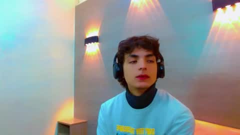 ethan online show from December 4, 2:16 pm