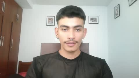 Snapshot of srcejotas chatting on February 21, 7:43 pm sorry mom online show from February 21, 7:43 pm