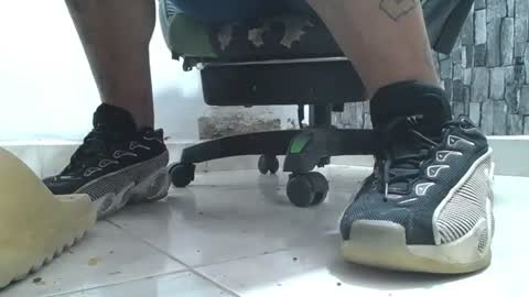 sr master cum its my old account online show from July 13, 10:02 pm
