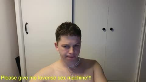 st1vemaster01 online show from April 16, 2:39 pm