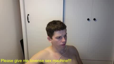 st1vemaster01 online show from March 6, 4:17 pm