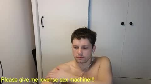 st1vemaster01 online show from March 5, 4:05 pm