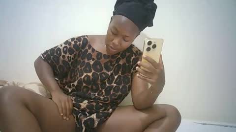 stacey0125 online show from December 11, 8:47 am