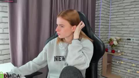 Stacey GMT5 Mo Tu We Th Fr Sa 3am -10am online show from January 19, 1:15 am