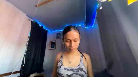 Snapshot of stacey_cravings chatting on October 18, 3:22 am stacey_cravings online show from October 18, 3:22 am