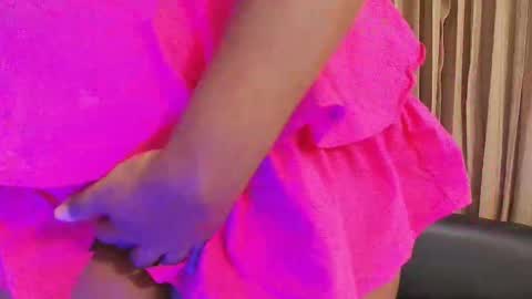   online show from November 7, 3:14 pm