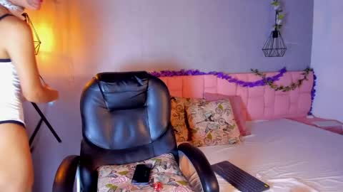 stacy online show from April 10, 10:03 pm