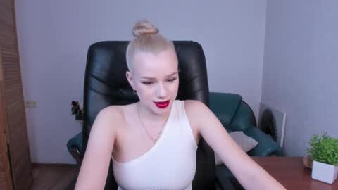 Stacy Western online show from February 12, 1:47 pm