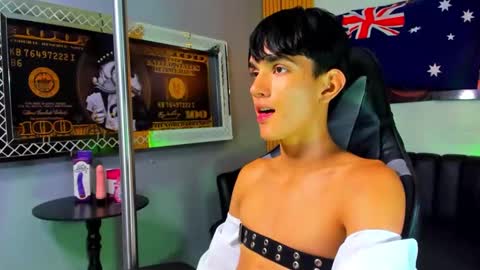 star_blew online show from December 6, 6:33 pm