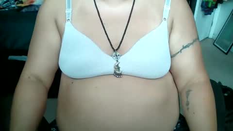 Snapshot of starella___saxxxton chatting on October 1, 2:16 pm starella___saxxxton online show from October 1, 2:16 pm