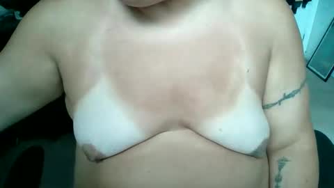 Snapshot of starella___saxxxton chatting on September 13, 3:25 pm starella___saxxxton online show from September 13, 3:25 pm