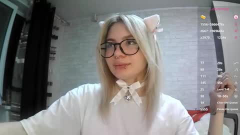 Katie online show from October 13, 2:19 pm