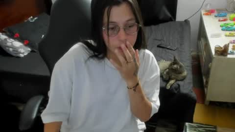 julieth-cancer online show from July 31, 1:17 am