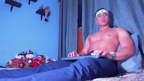 Snapshot of stefann_salvatore chatting on January 9, 3:04 am Stefann Salvatore online show from January 9, 3:04 am